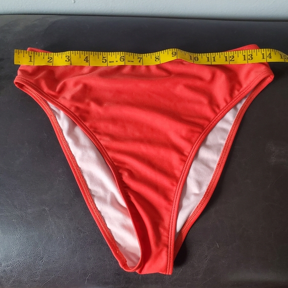 Vibrant Red Bikini Set - Picture 4 of 7